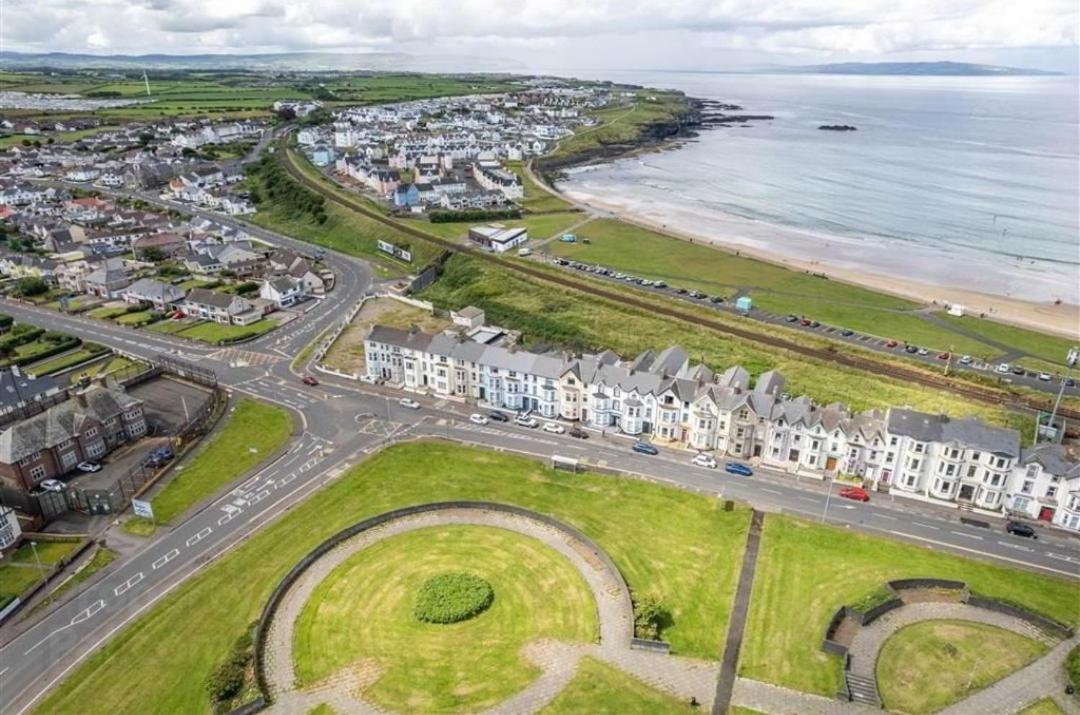5 Dunluce Park - Portrush By The Sea 아파트 외부 사진