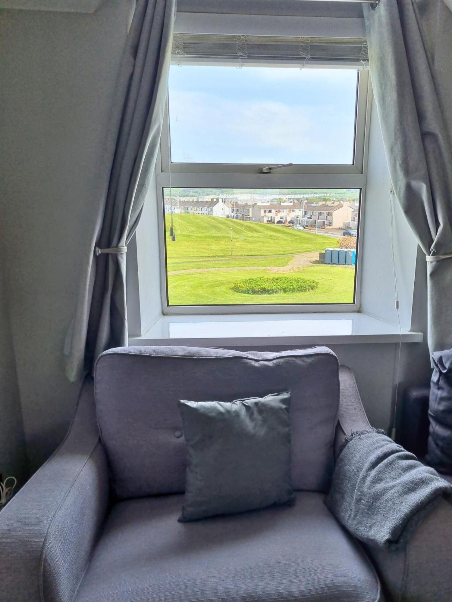 5 Dunluce Park - Portrush By The Sea 아파트 외부 사진