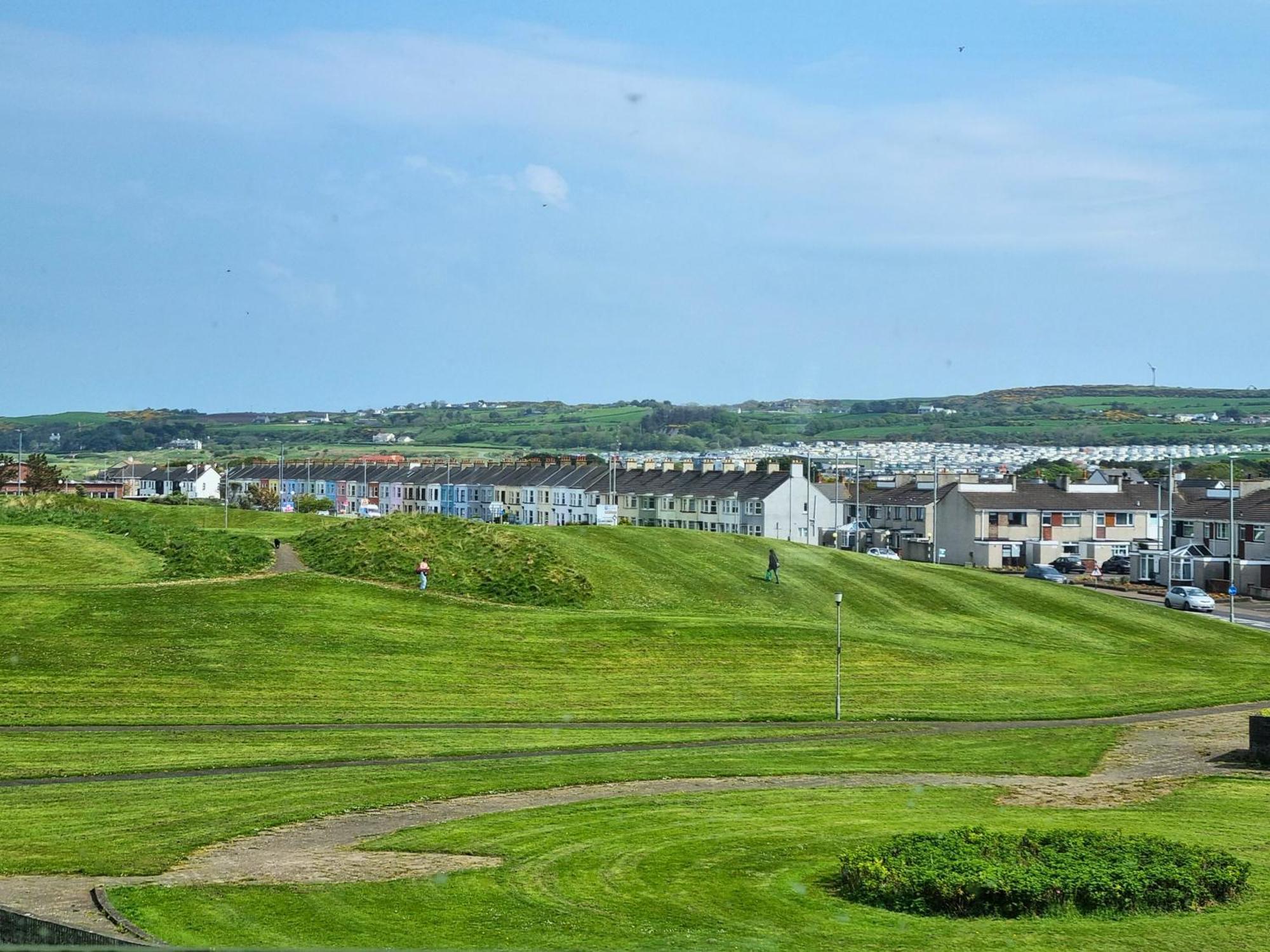 5 Dunluce Park - Portrush By The Sea 아파트 외부 사진